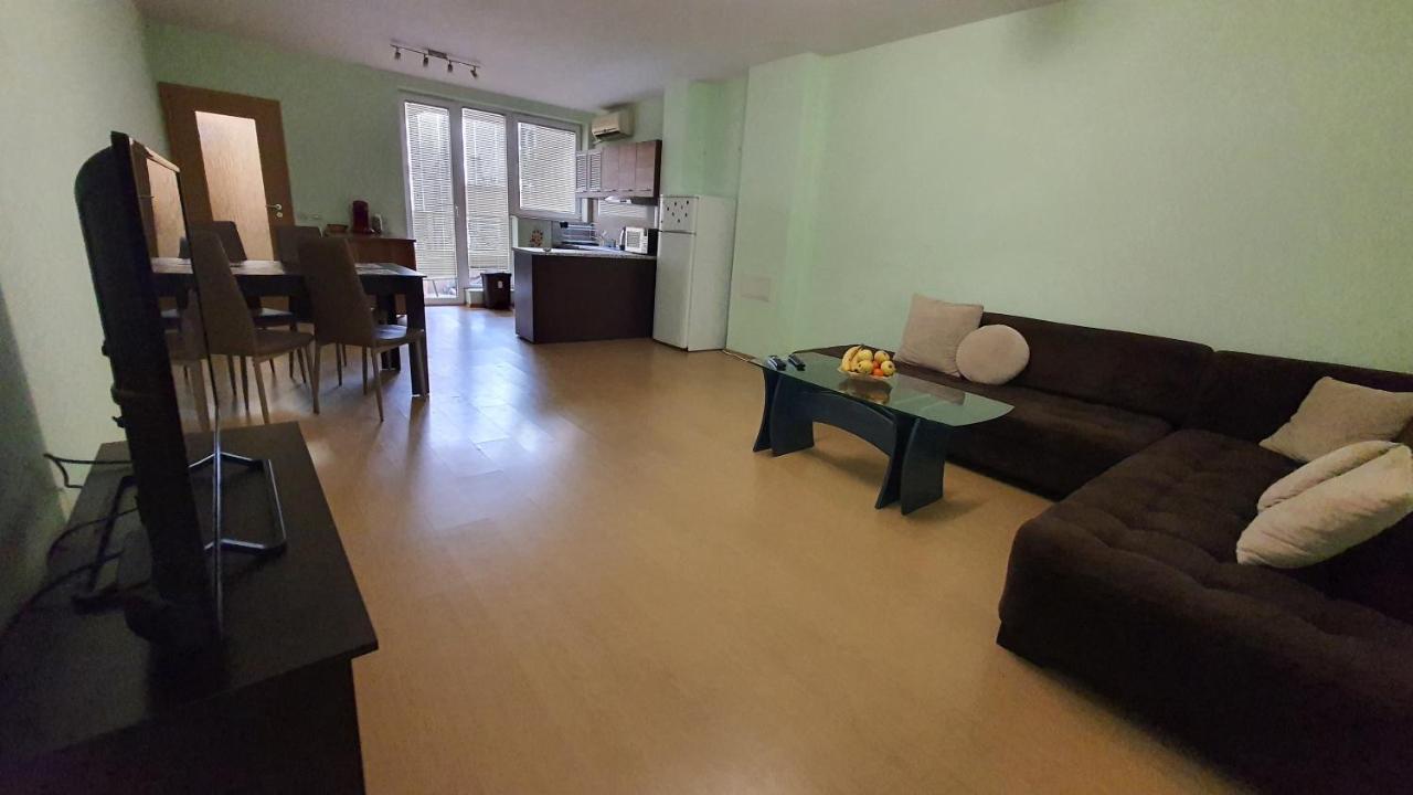 Minimalistic 1Br Flat With A Parking Spot Apartamento Varna Exterior foto