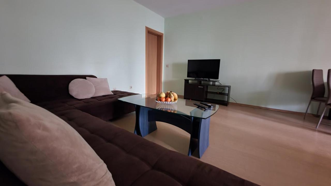 Minimalistic 1Br Flat With A Parking Spot Apartamento Varna Exterior foto