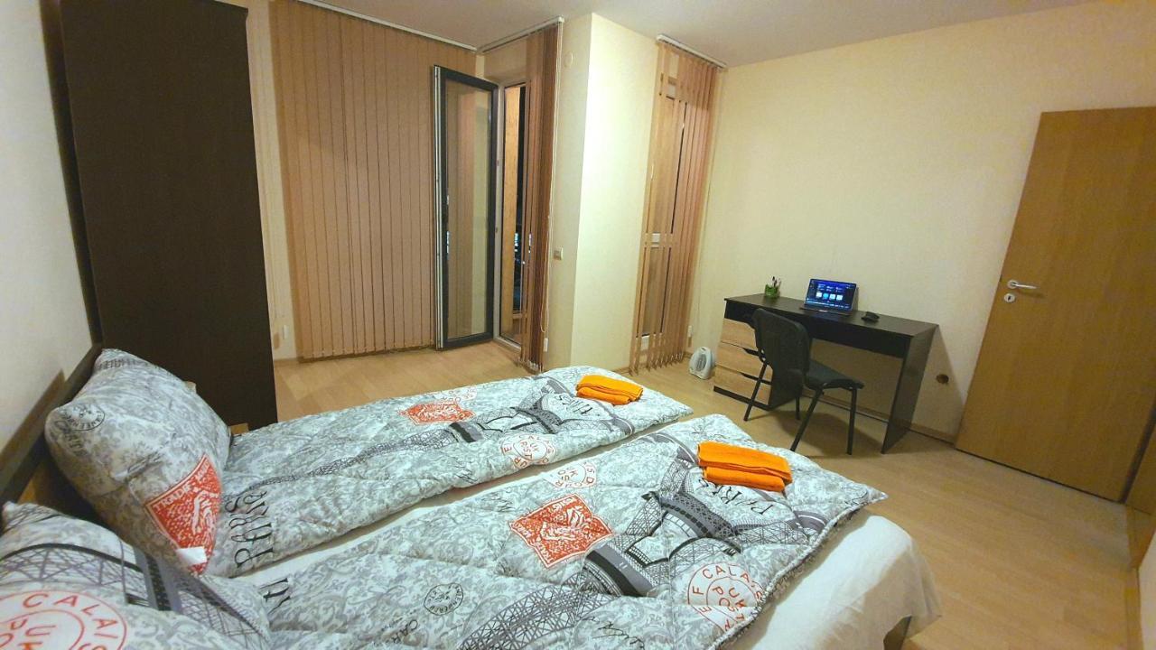 Minimalistic 1Br Flat With A Parking Spot Apartamento Varna Exterior foto