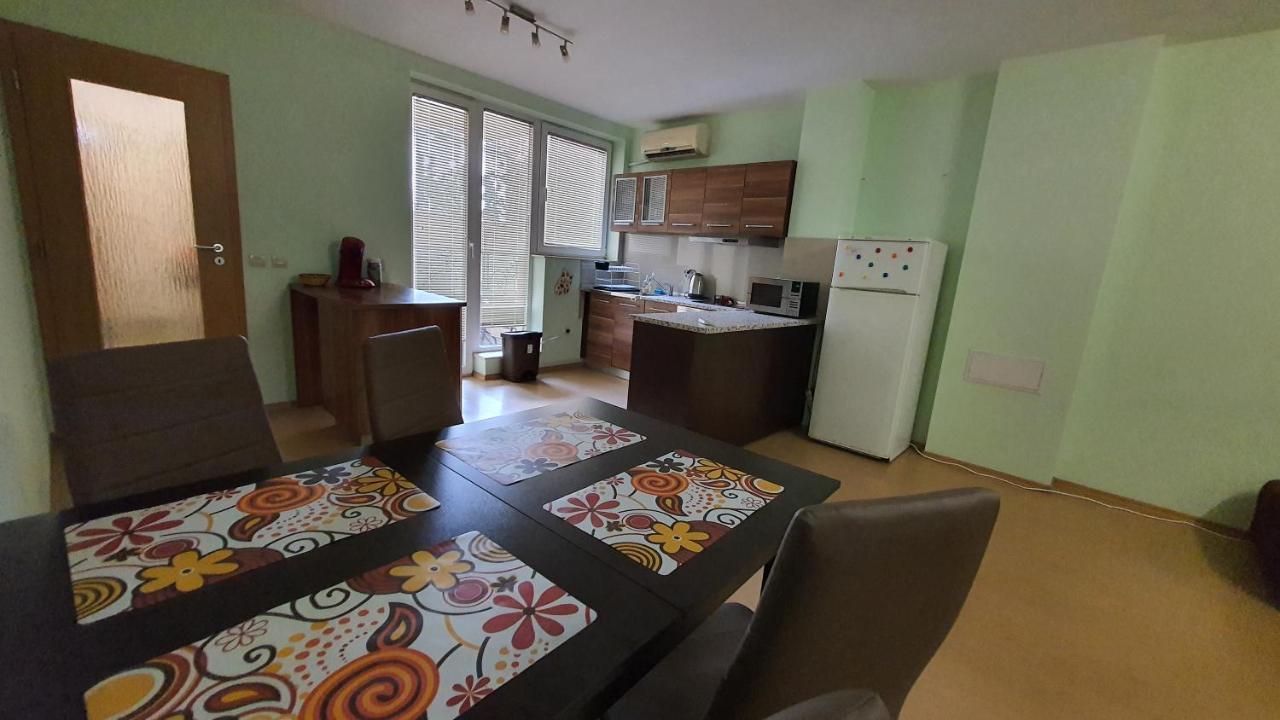 Minimalistic 1Br Flat With A Parking Spot Apartamento Varna Exterior foto